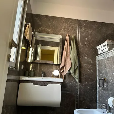 22 Tirana